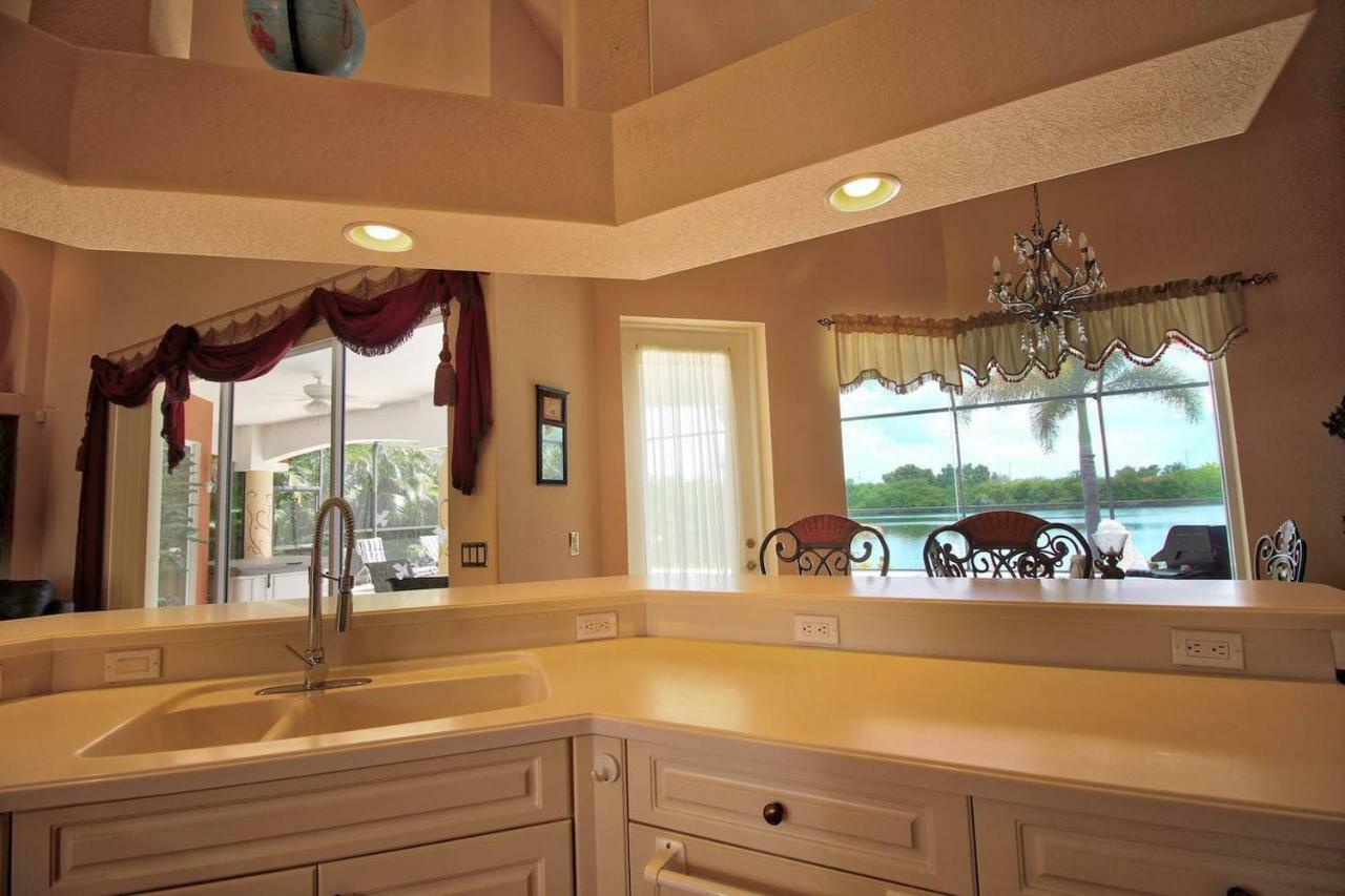 Villa Princess Cape Coral Bagian luar foto